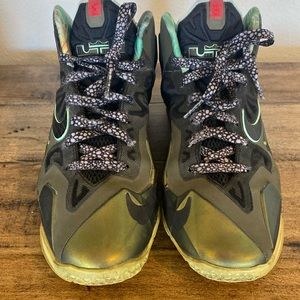 Lebron 11 size 6.5 youth